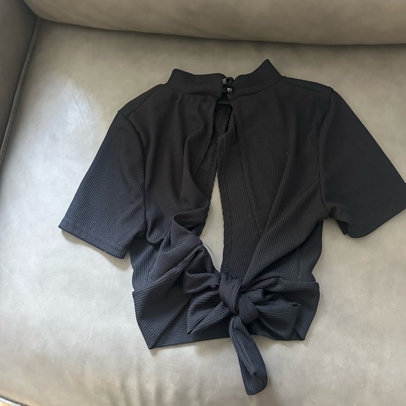 Open Front Tie Back Top - Picture 2 of 2